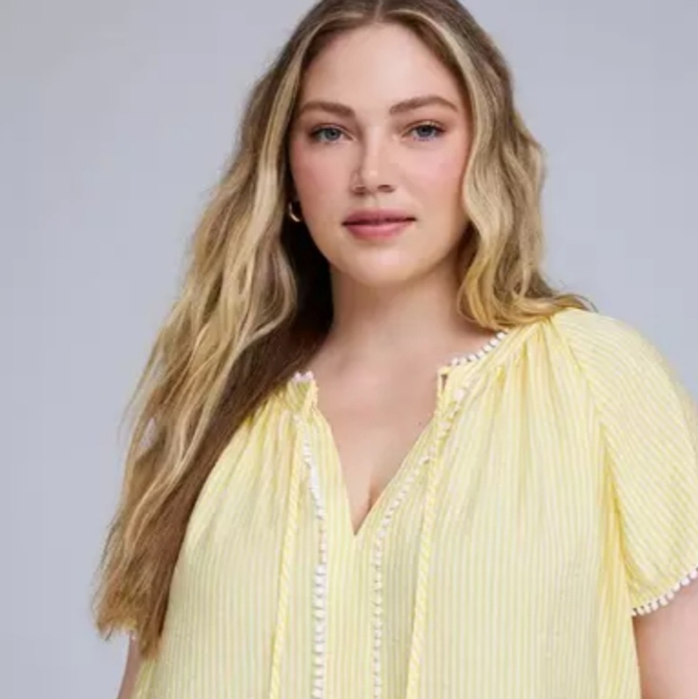 Torrid Belle Isle Popover Top Tipping Stripe Primrose Yellow 00